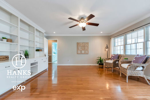 049 – 2005 Saratoga Drive-5454