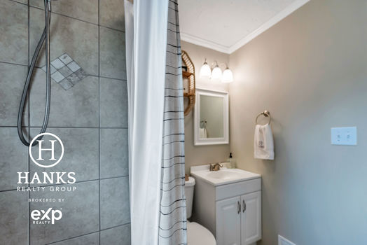 052 &#8211; 306 Belton Avenue-4941