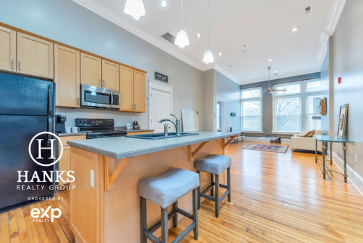 065 – 170 S South Street-4514