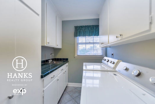 085 – 2005 Saratoga Drive-5499