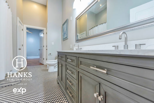 121 – 170 S South Street-4542