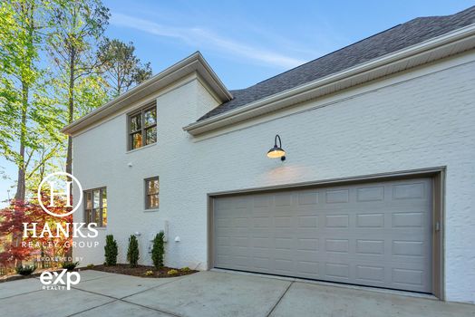 300 – 5206 Woodland Bay Drive-5804