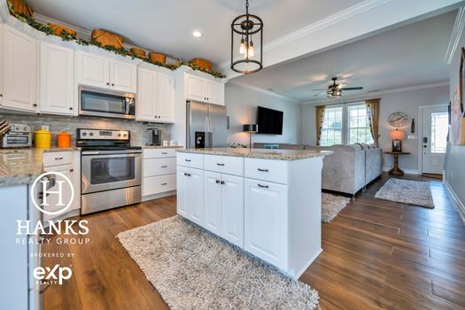 711 Robert Moses Drive-5264