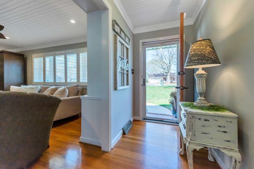 032 – 2527 Shaw Avenue-5023