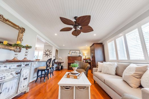 050 – 2527 Shaw Avenue-5033