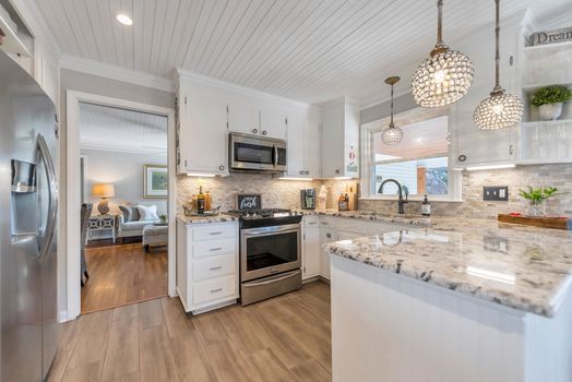 060 – 2527 Shaw Avenue-4983