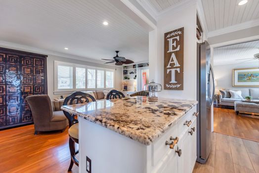 074 – 2527 Shaw Avenue-4982