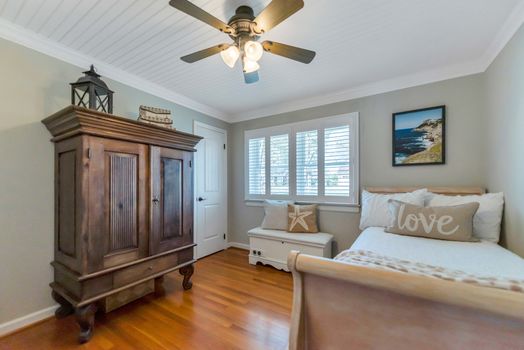 093 – 2527 Shaw Avenue-5045