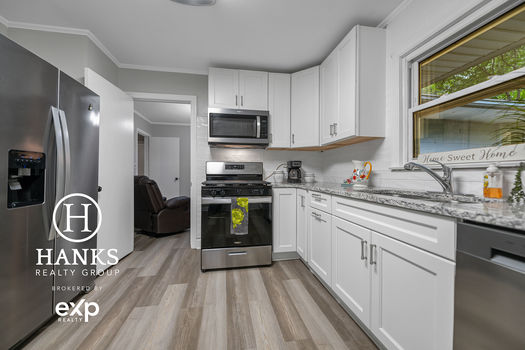 008 - 938 E 6th Avenue, Gastonia, NC - HRG_4968