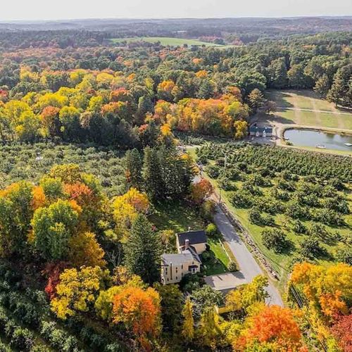An Exciting Tour Through Massachusetts’s Finest Breweries, Wineries, and Orchards