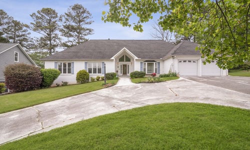 Single-Level Living: The Home Features That Make Daily …