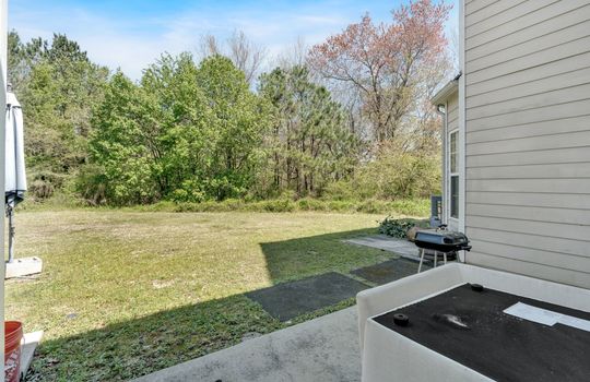 7112 Brookview patio