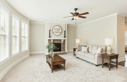 3225 Sundew Dr NW Living Room