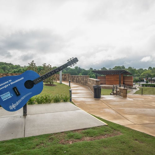 Downtown Woodstock: Shops, Dining, and the Amphitheater