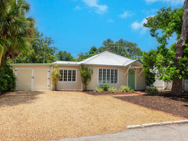 1681 Bahia Vista Street, Sarasota, FL 34239