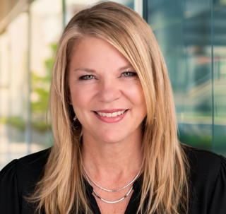 Mellisa Bach Headshot 0326 (1)