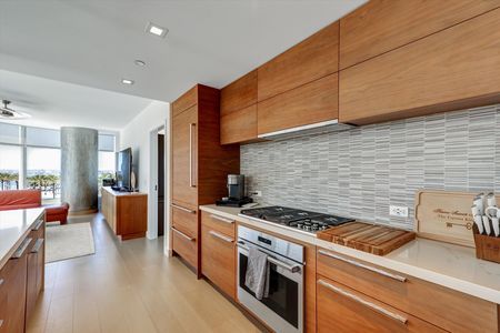 11-888 W East Street Unit 502-11