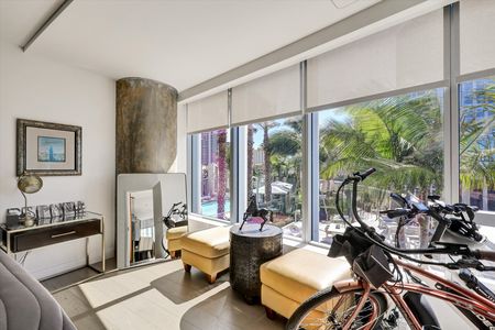 27-888 W East Street Unit 502-27