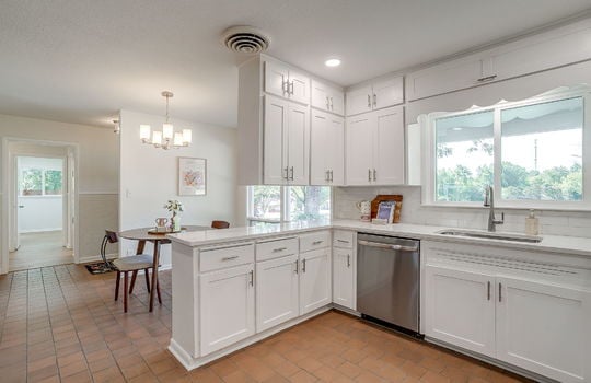 209 S Hill Dr (31 of 74)