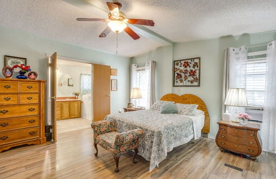 4406 Apple Tree Ct (30 of 55)