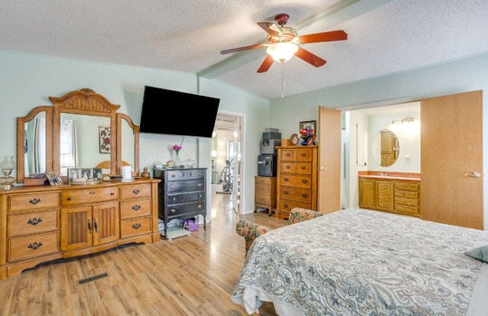 4406 Apple Tree Ct (31 of 55)