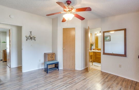 4406 Apple Tree Ct (40 of 55)