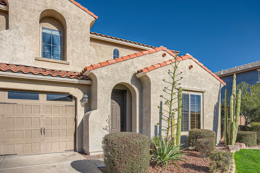 04 Exterior Front Entry