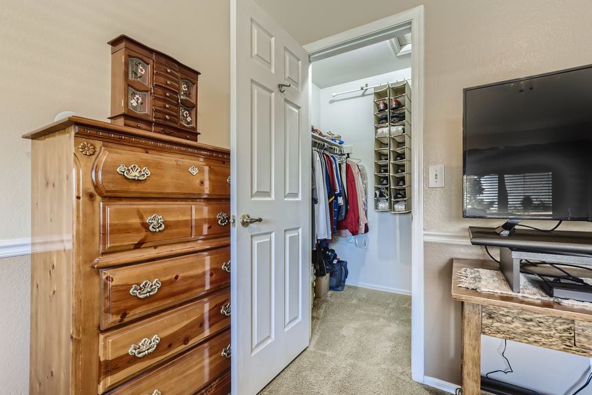 26 Primary Bedroom Closet