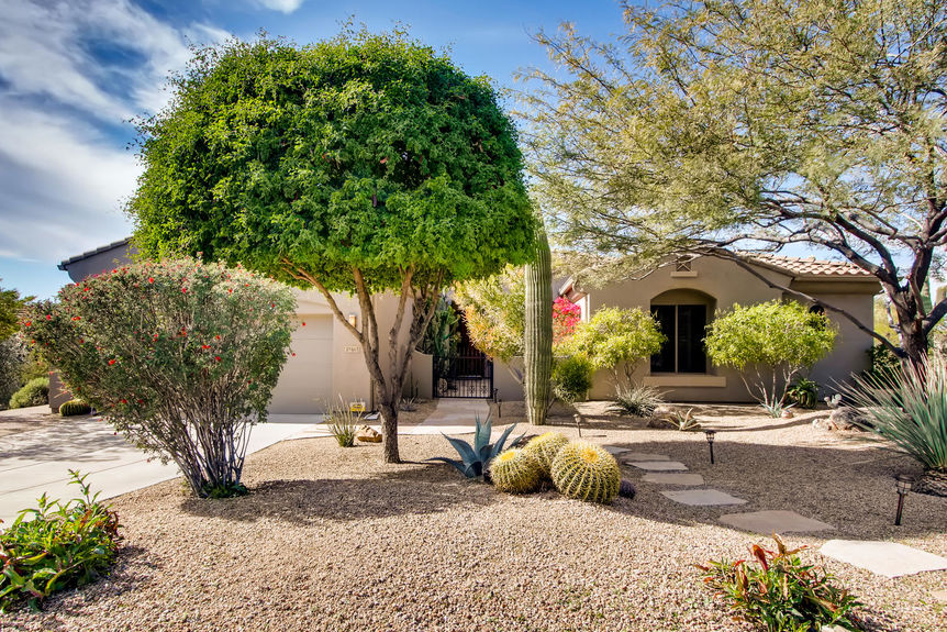 2746 N Estrada Mesa AZ 85207-large-002-006-Exterior Front-1500×1000-72dpi