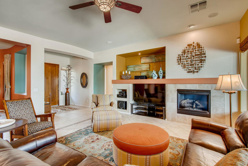 2746 N Estrada Mesa AZ 85207-large-009-008-Living Room-1500×1000-72dpi