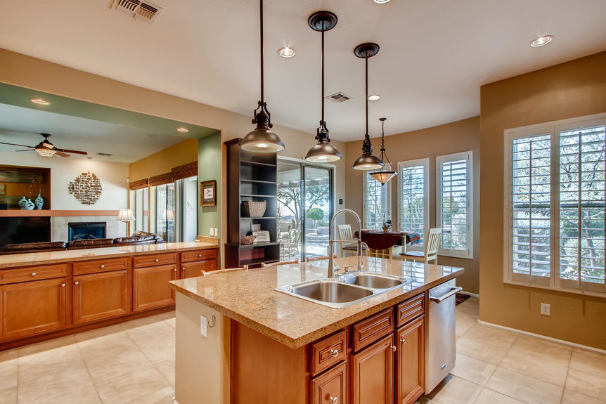 2746 N Estrada Mesa AZ 85207-large-014-016-Kitchen-1500×1000-72dpi