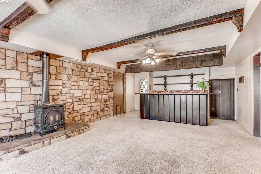 3040 N Hawes Road Mesa AZ-large-004-23-Living Room-1500×1000-72dpi