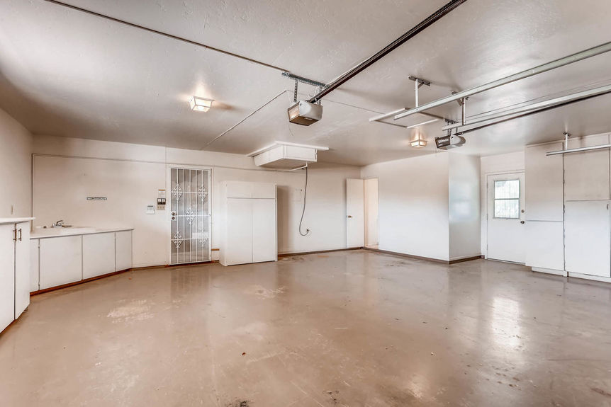 3040 N Hawes Road Mesa AZ-large-021-18-Garage-1500×1000-72dpi