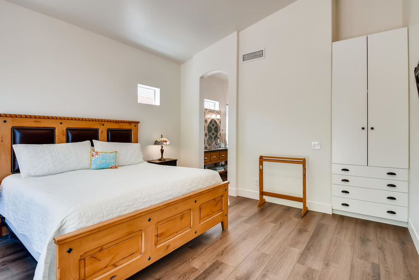 3055 N Red Mountain 175 Mesa-large-014-011-Master Bedroom-1500×1000-72dpi