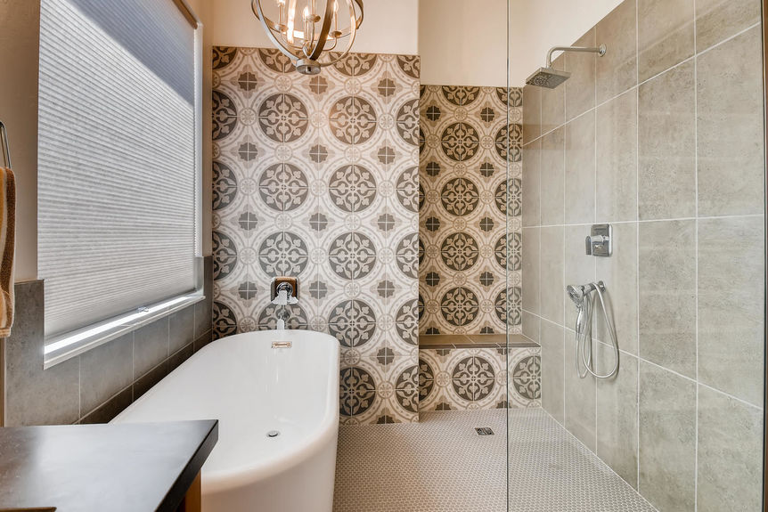 3055 N Red Mountain 175 Mesa-large-017-018-Master Bathroom-1500×1000-72dpi