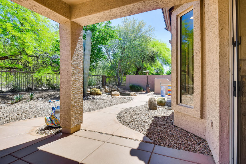 3055 N Red Mountain 175 Mesa-large-021-020-Patio-1500×1000-72dpi