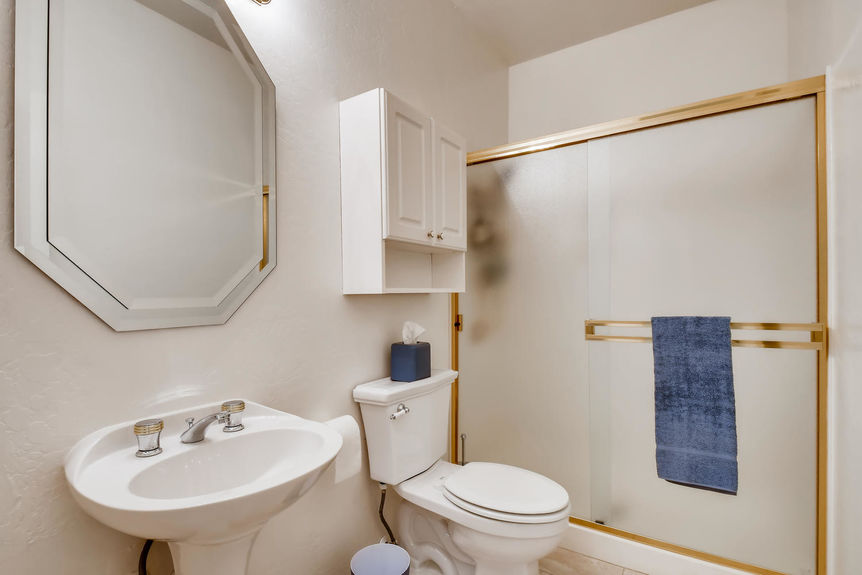 6363 W Dublin Lane Chandler AZ-large-012-011-Powder Room-1500×1000-72dpi