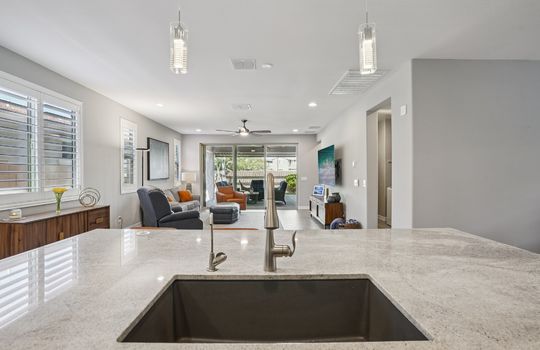 18-web-or-mls-E Twister Ave-S2801-018