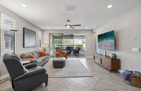 7-web-or-mls-E Twister Ave-S2801-007