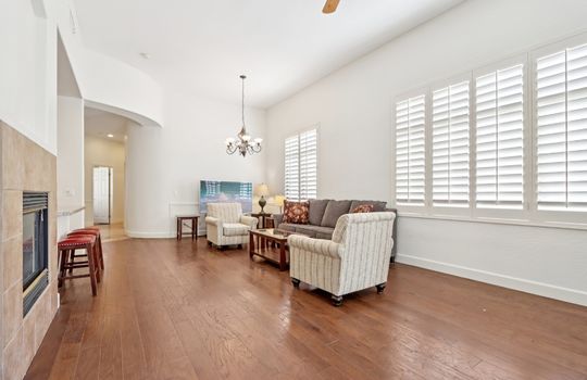 11-web-or-mls-E Eagle Crest Dr-S2802-011