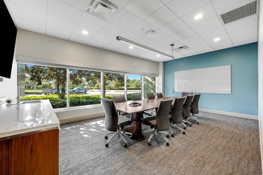 1050-Satcom-Ln-Melbourne-FL-Interior-Photo-43-LargeHighDefinition