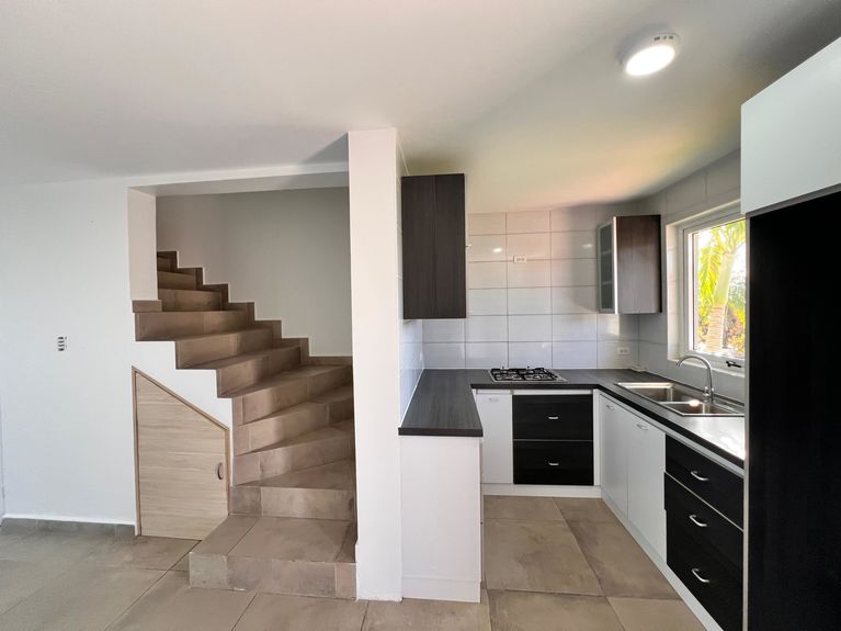 WhatsApp Image 2025-01-13 at 10.04.08 PM