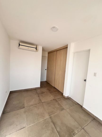 WhatsApp Image 2025-01-13 at 10.04.15 PM