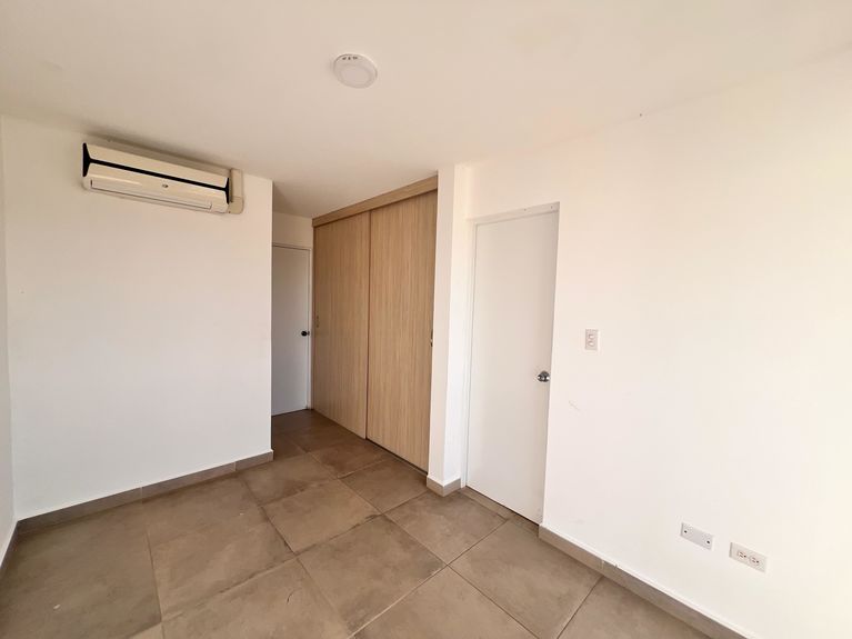 WhatsApp Image 2025-01-13 at 10.04.16 PM