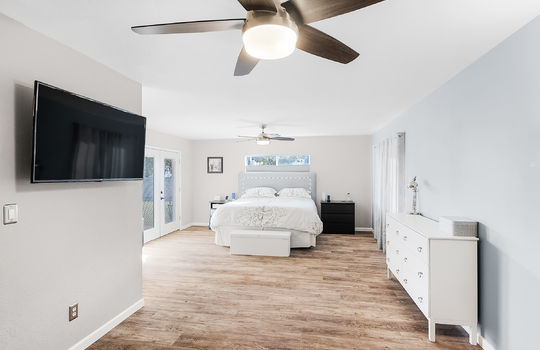 11-5327 E Nisbet Rd-23