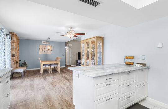 17-5327 E Nisbet Rd-17