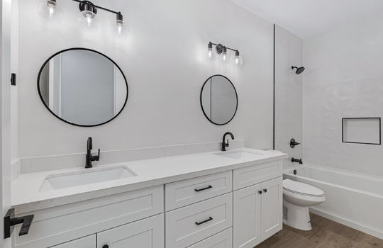 2345 N 28th Pl-21