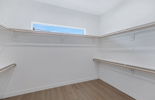 2345 N 28th Pl-27