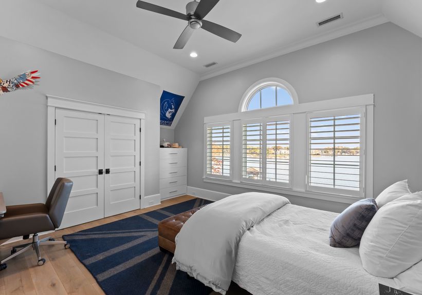 100_Green Dolphin Ln_Int-44