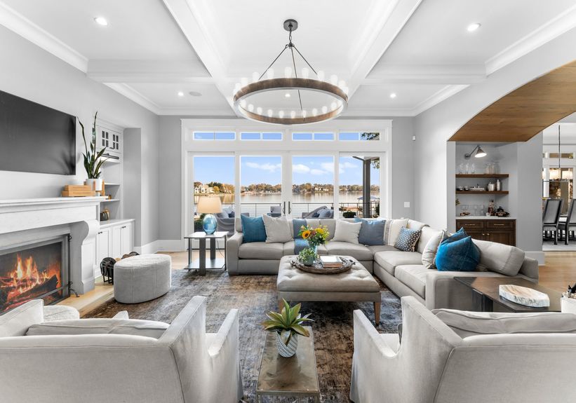 Green Dolphin Ln_Int-06